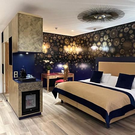 Hotel Du Domaine De La Grange De Conde 外观 照片